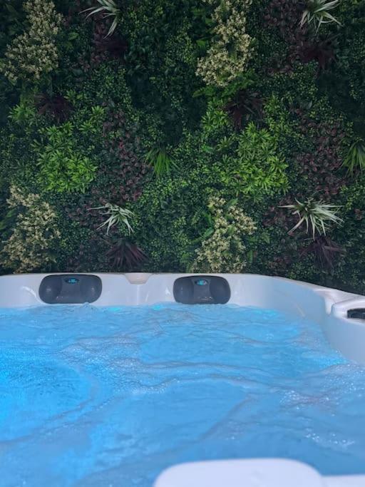Luxury Room - Havre De Paix Avec Jacuzzi Prive Bar-le-Duc Esterno foto